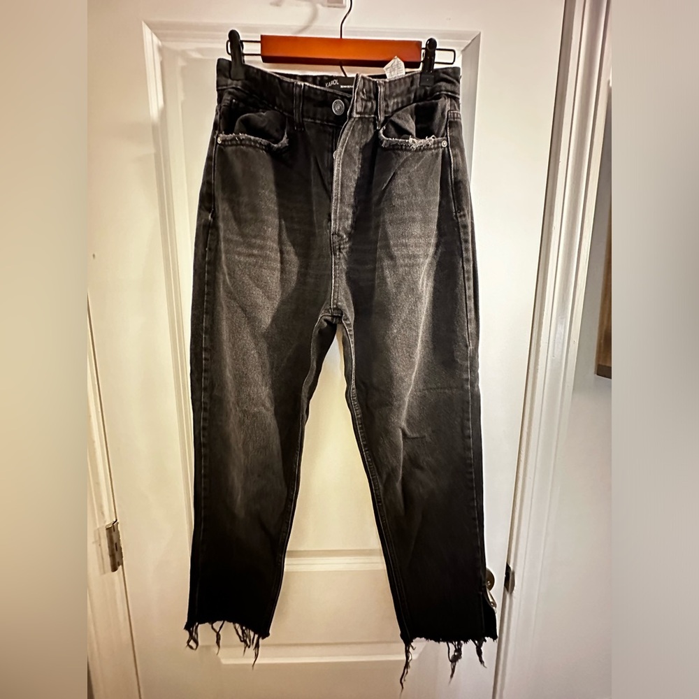 Women black jean size 6